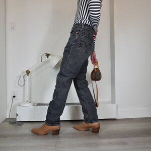 Levis jeans  Straight cut in wash black in size 28